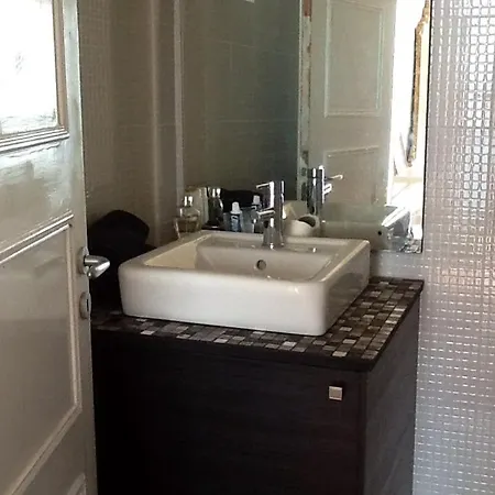 Cheap And Confortable, Seafront, Terrace, Town * Zakynthos stad